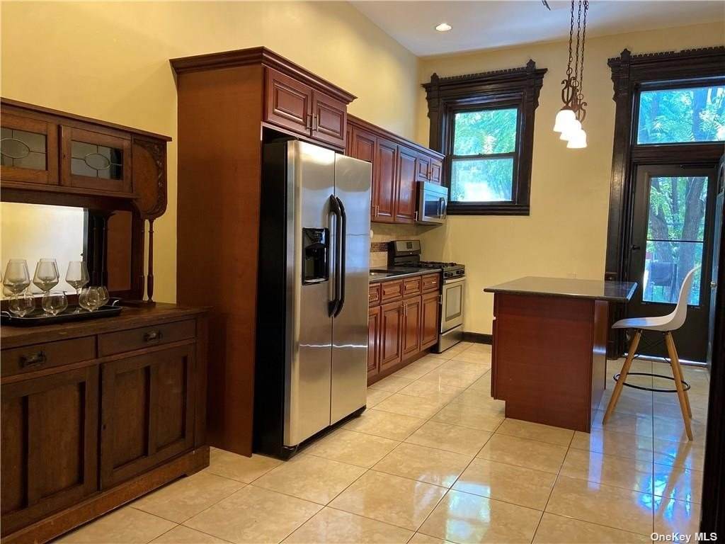 840A Lafayette Avenue - Photo 1