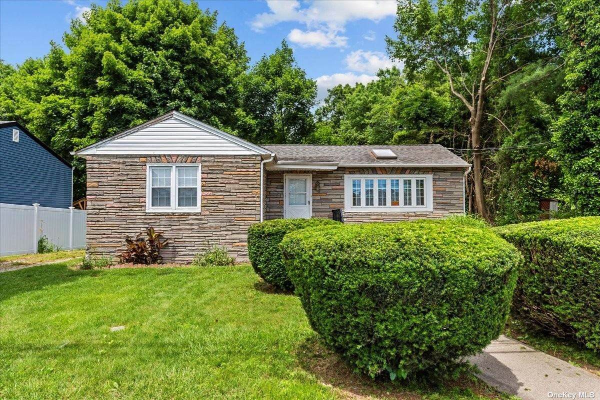 11 Lincoln Avenue - Photo 1