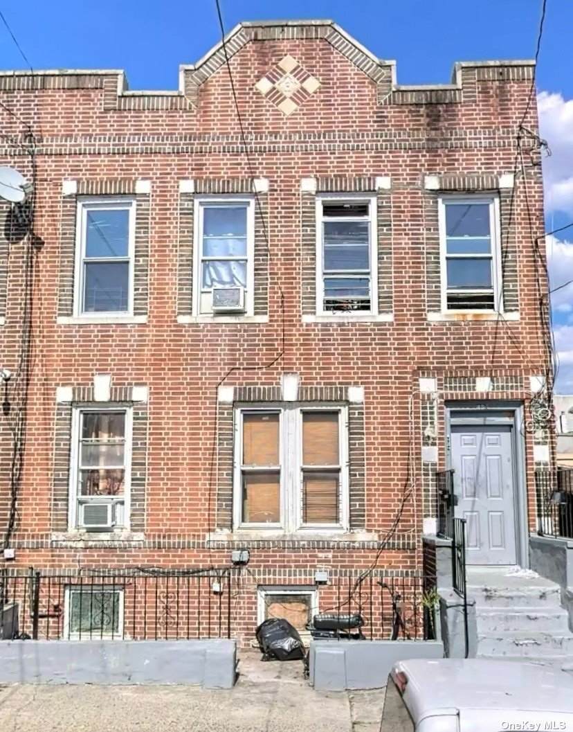 225 Atkins Avenue - Photo 1