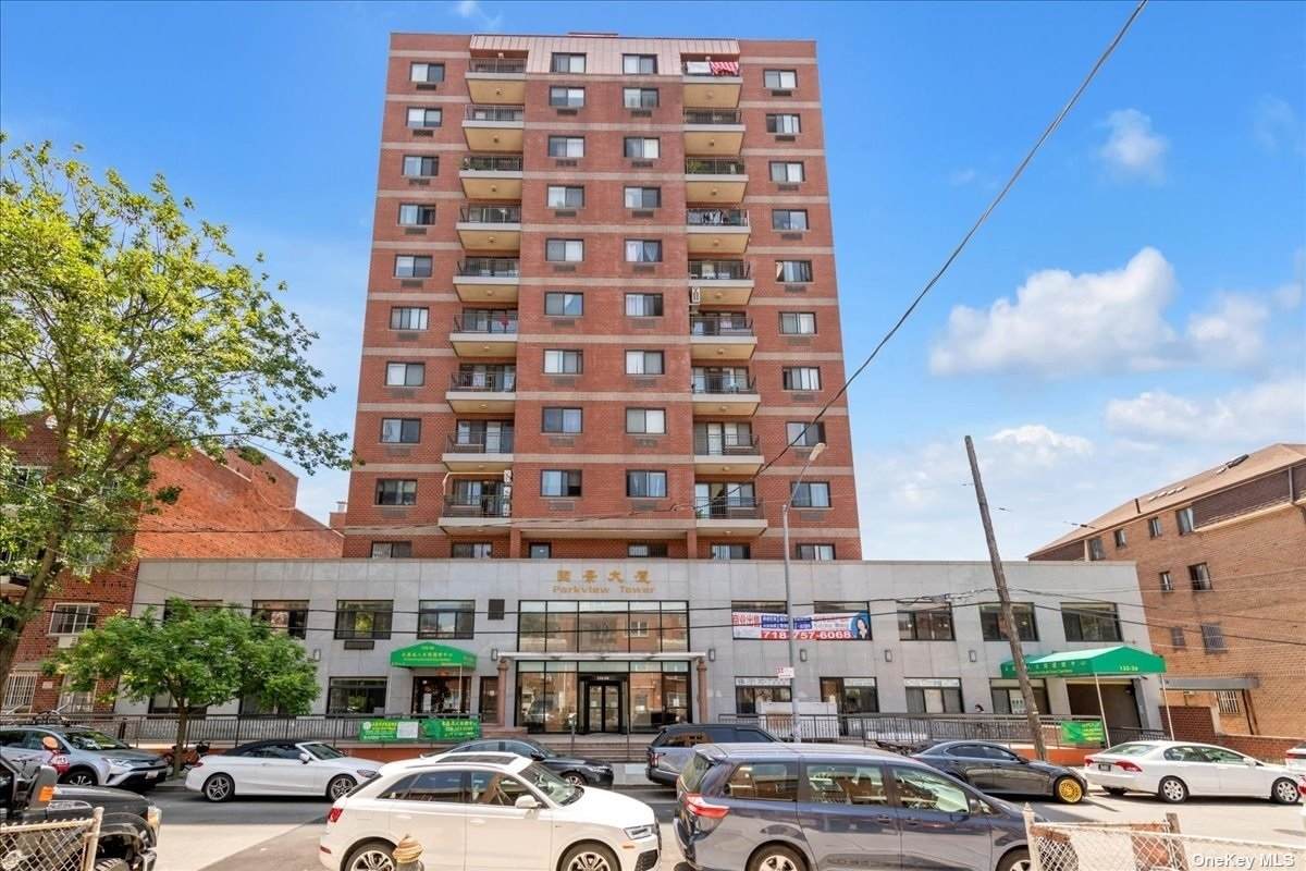 132-26 Avery Avenue - Photo 1