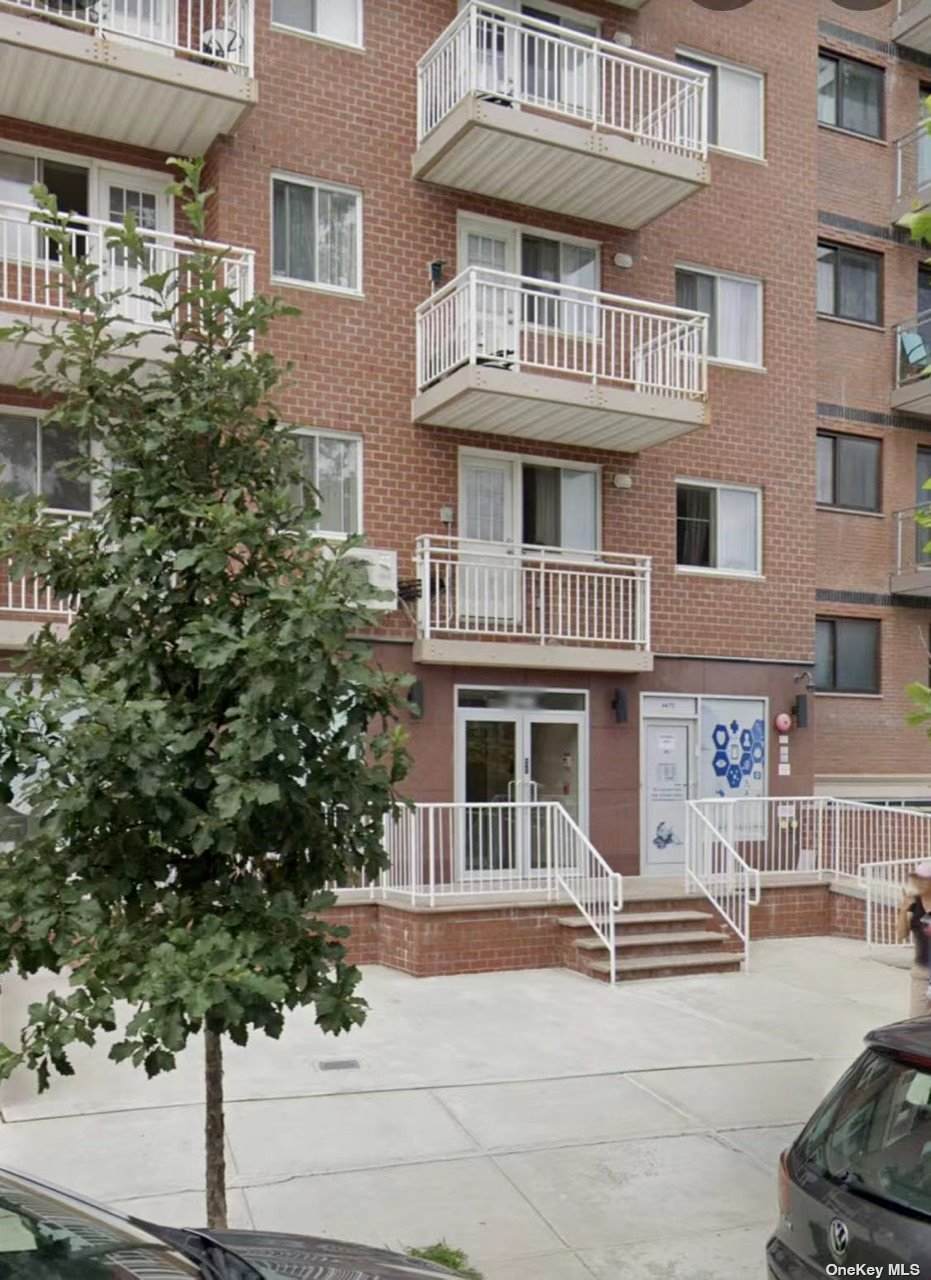 64-75 Austin Street - Photo 1
