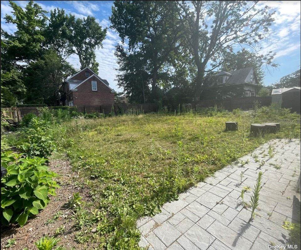 32-35 164th Street - Photo 1