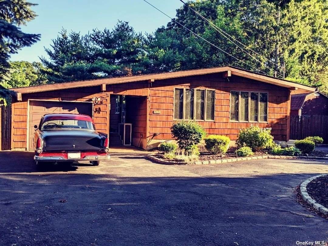 243 Maplecrest Drive - Photo 1