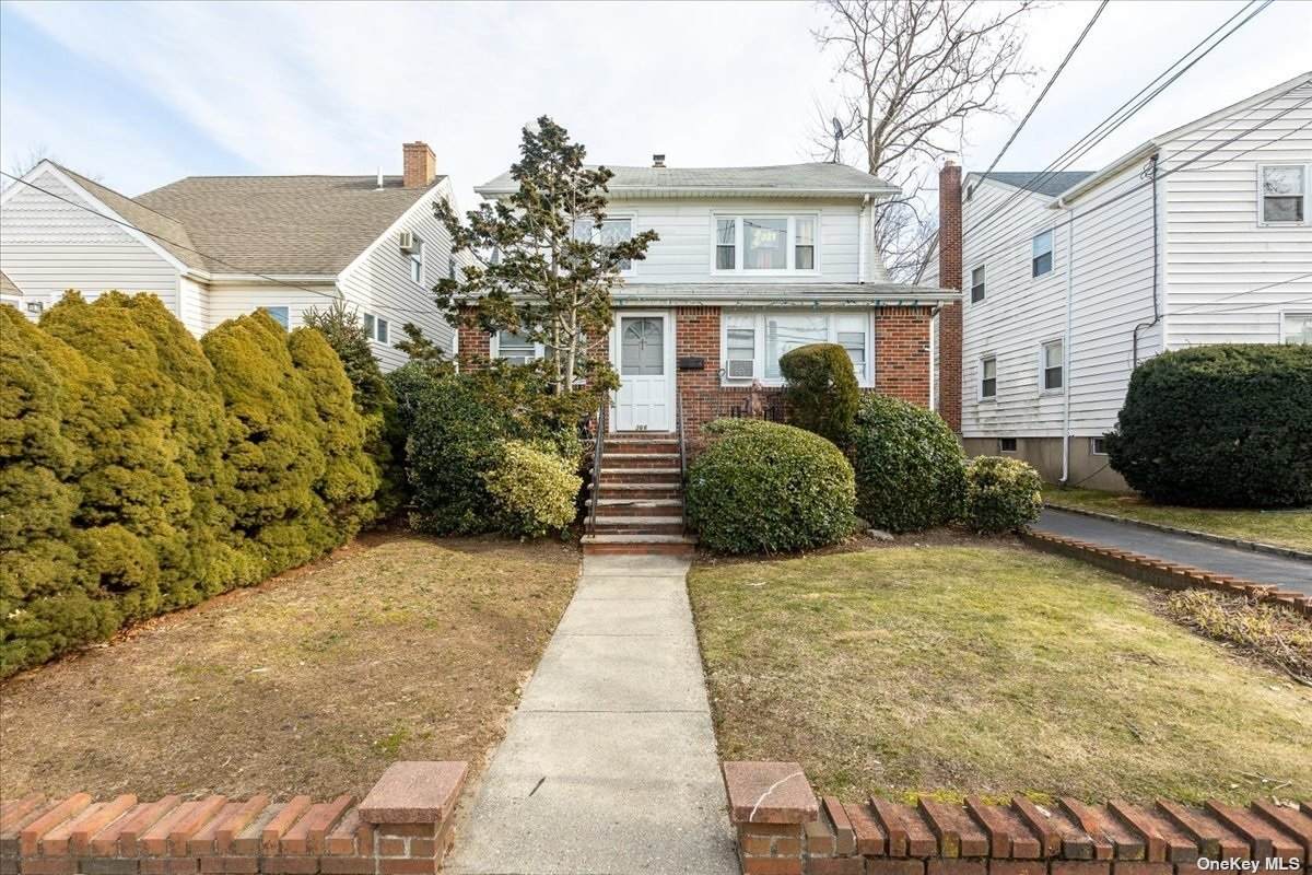 366 Hamilton Avenue - Photo 1