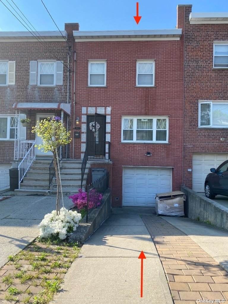2872 Waterbury Avenue - Photo 1