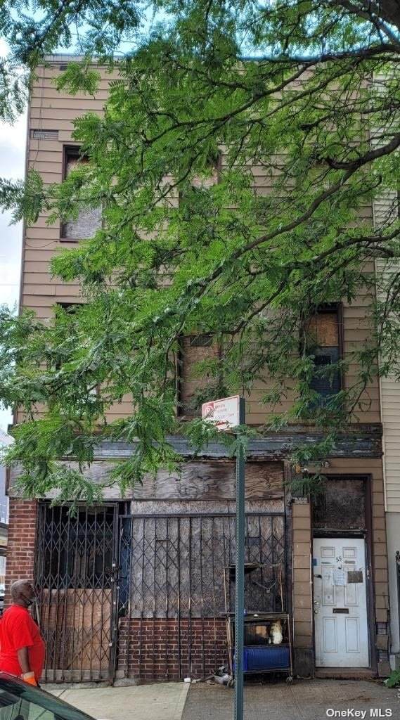 55 Buffalo Avenue - Photo 1