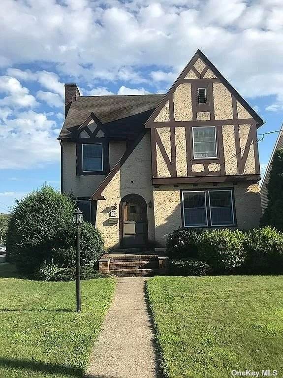 65 Hobart Avenue - Photo 1