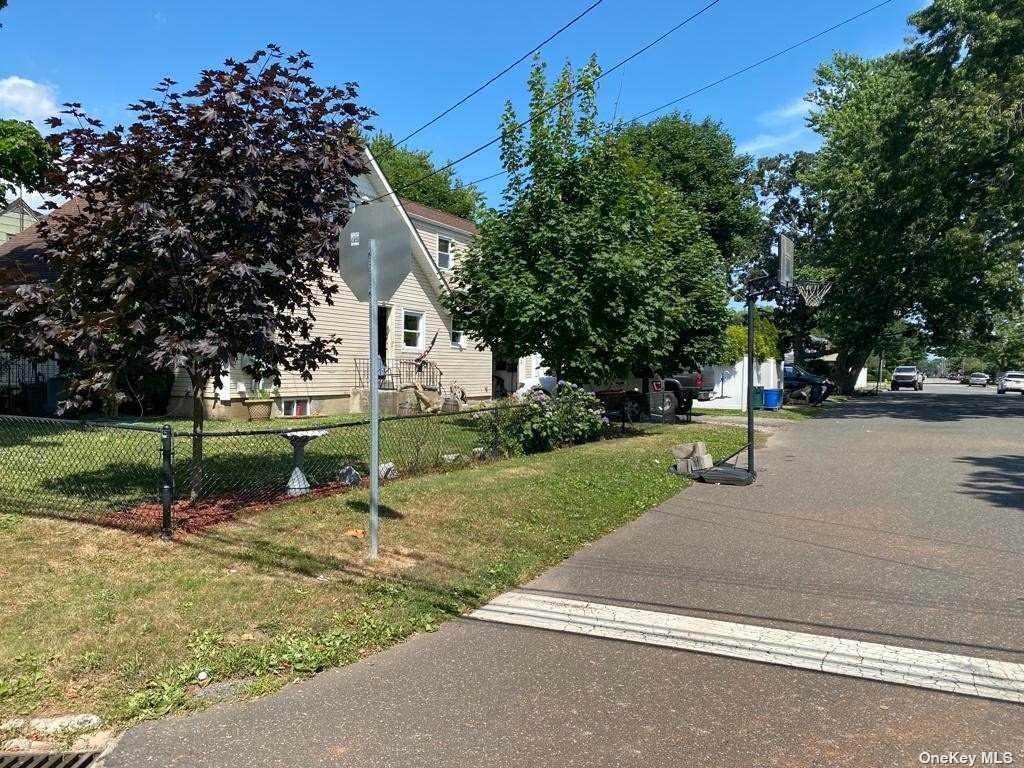 761 Jackson Avenue - Photo 1