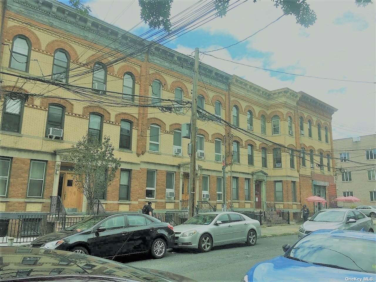 18-81 Putnam Avenue - Photo 1