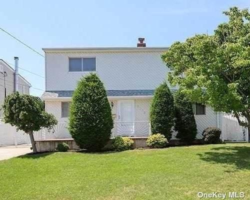 2762 Beach Drive - Photo 1