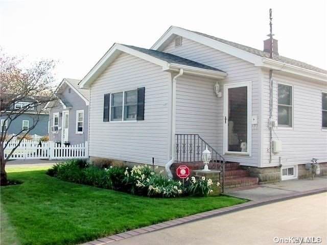442 Staples Street - Photo 1