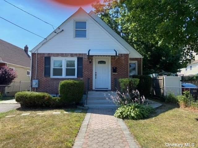 114 Robinwood Avenue - Photo 1