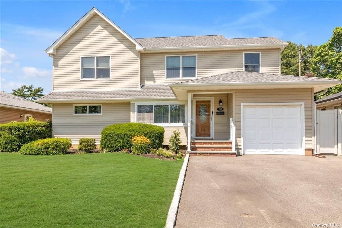 2567 Bismark Avenue - Photo 1