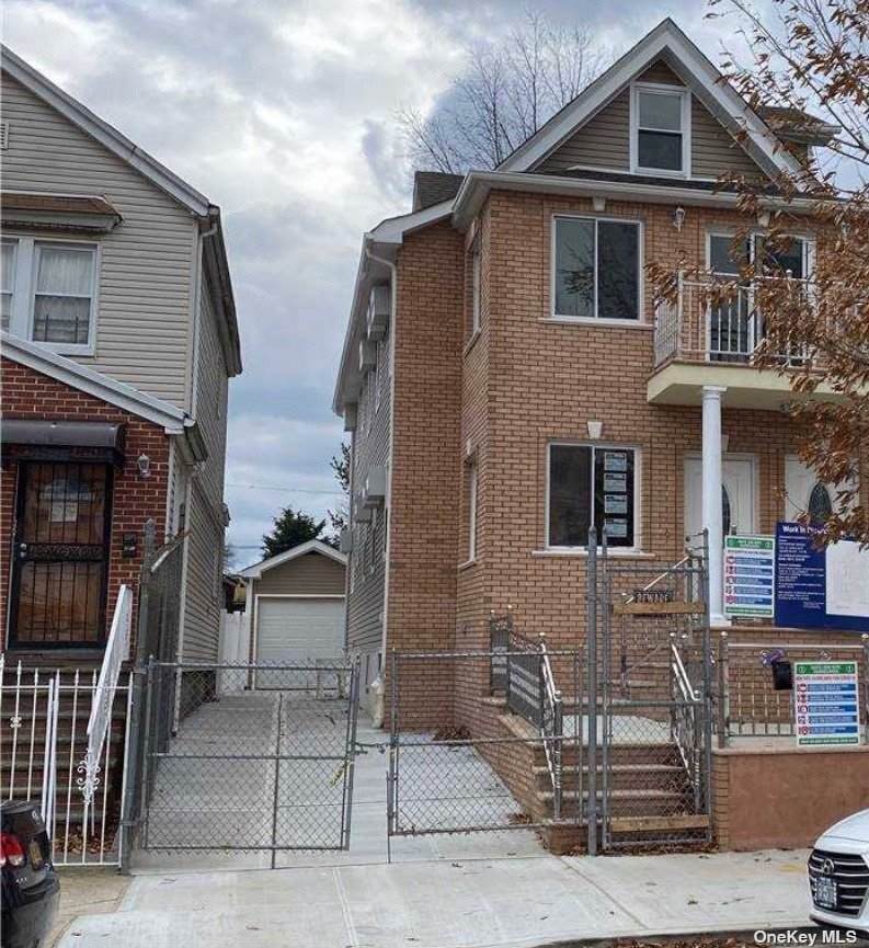 125-12 103rd Avenue - Photo 1