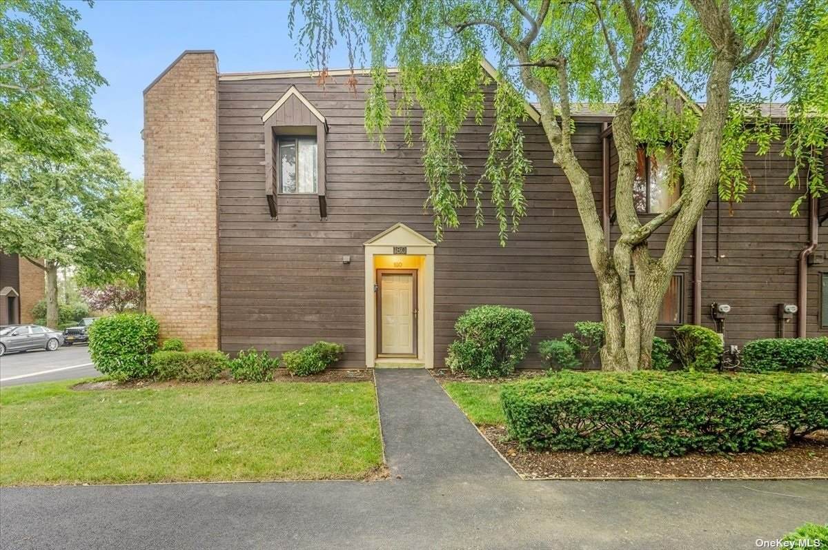 180 Southgate Crescent - Photo 1