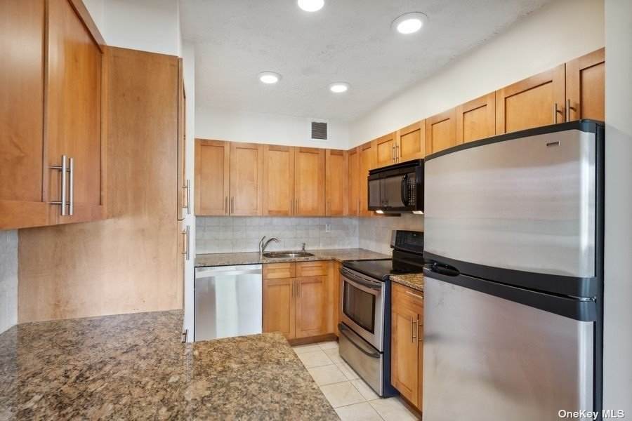 7-15 162nd Street - Photo 1