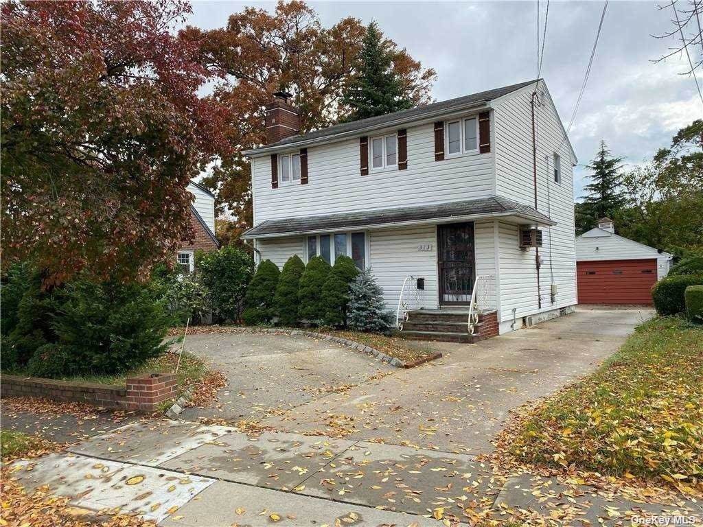 313 Emerson - Photo 1