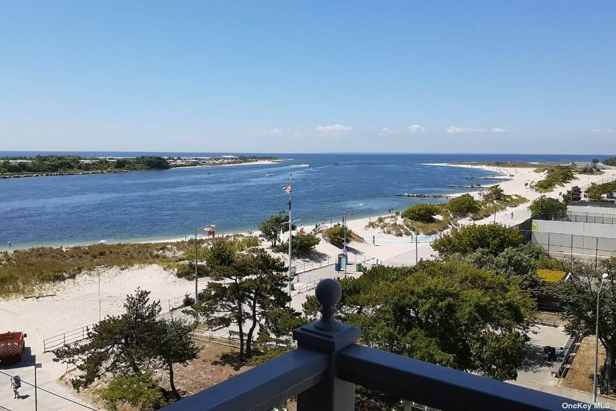 156 Beach 9th Street - Photo 1