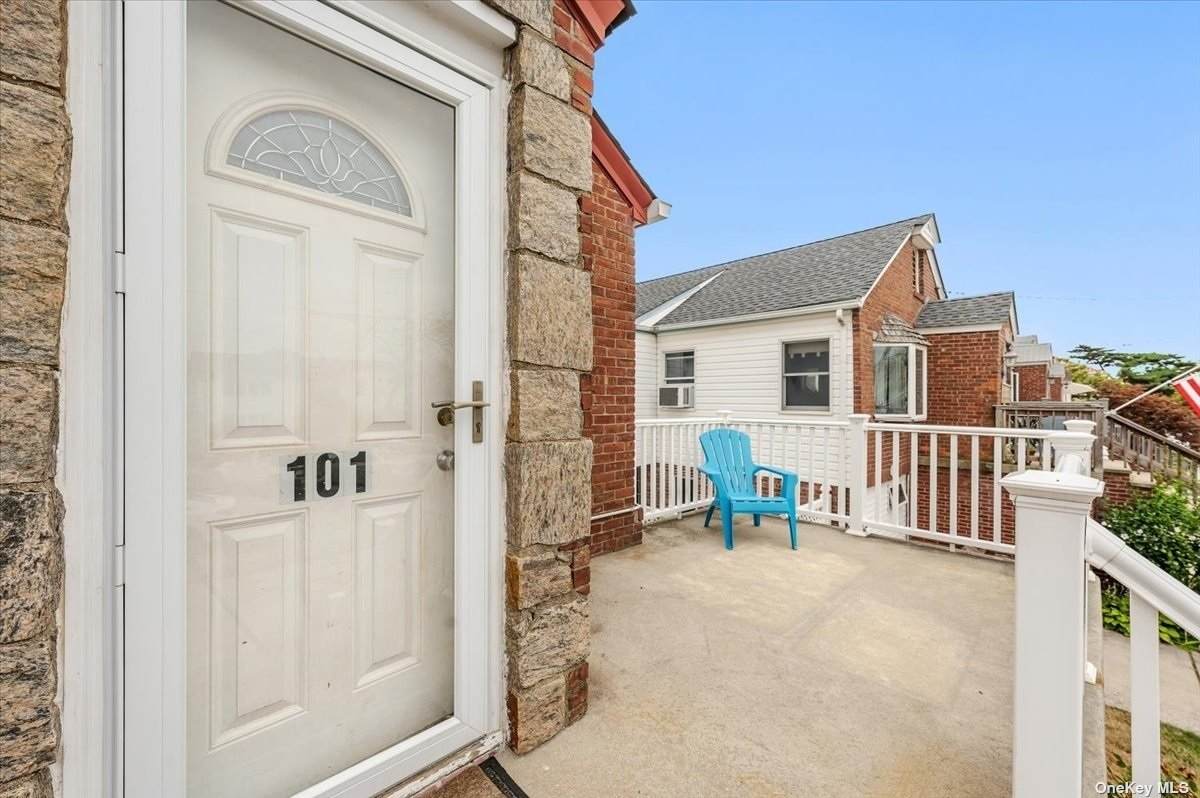 101 Franklin Boulevard - Photo 1