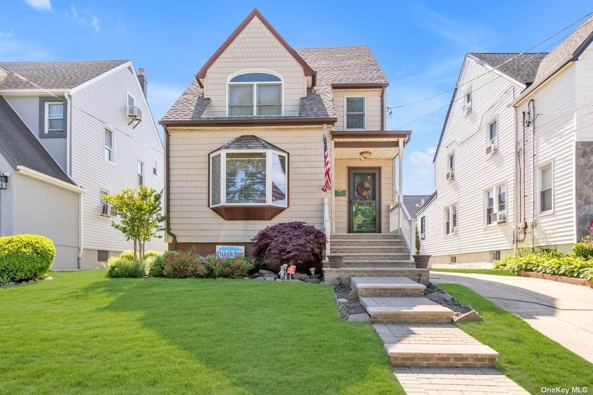 232 Locust Street - Photo 1