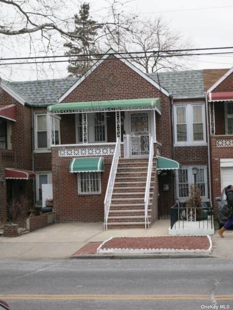 5215 Avenue H - Photo 1