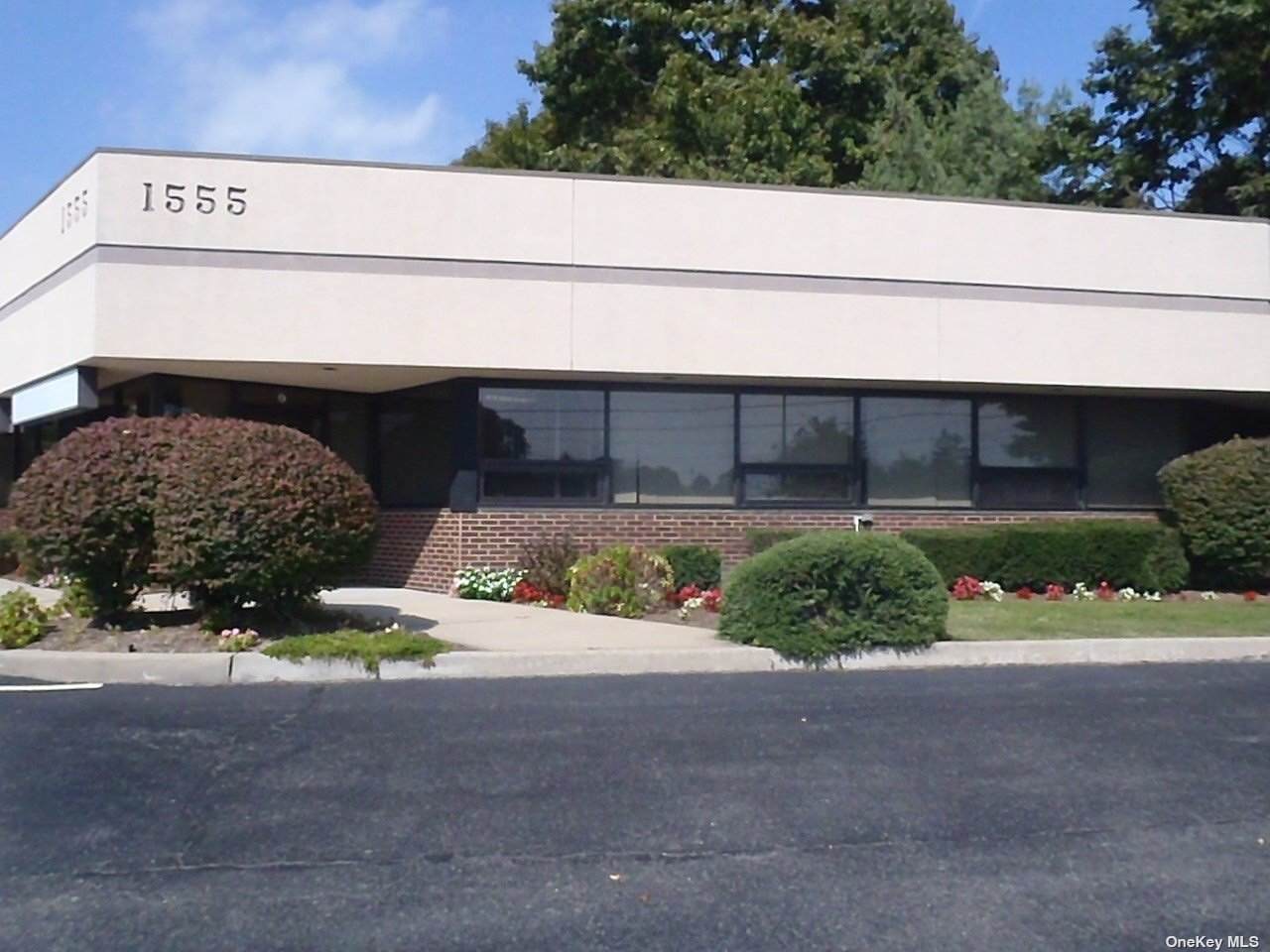 1555 Sunrise Highway - Photo 1