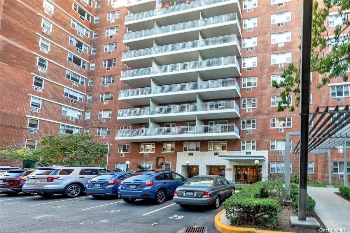 52-30 39 Drive - Photo 1