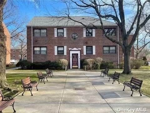 8641 Shore Pkwy - Photo 1