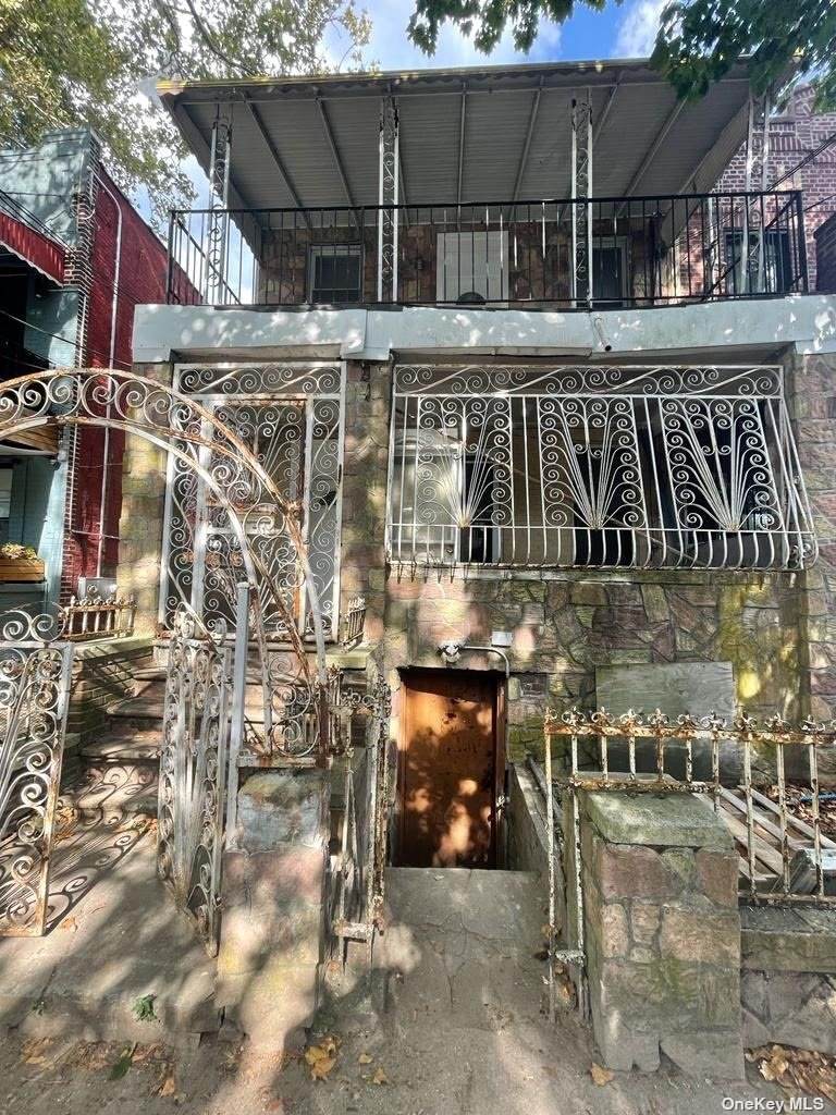 305 Berriman Street - Photo 1