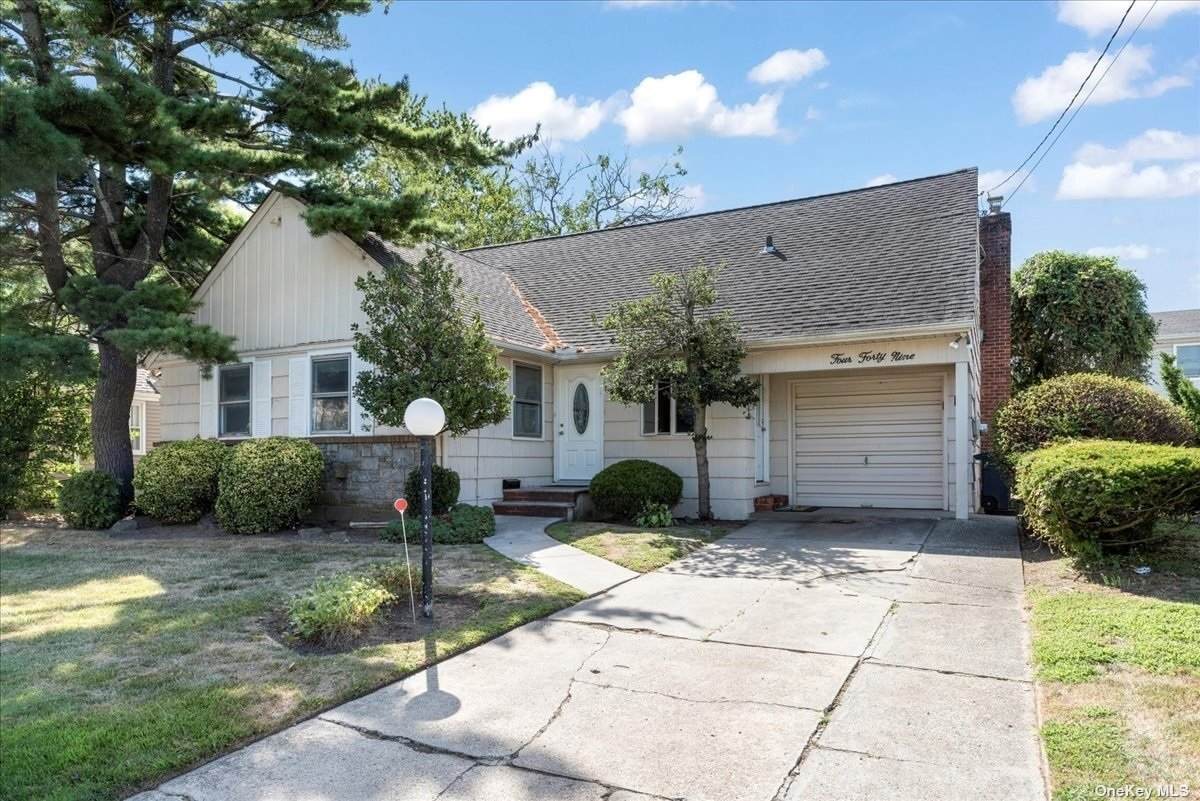 449 Argyle Road - Photo 1