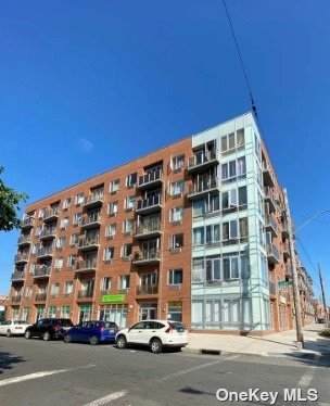 136-21 Latimer Pl - Photo 1