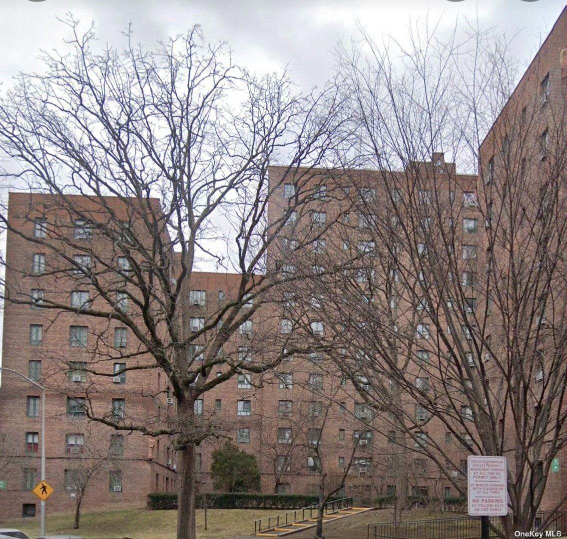 1480 Parkchester Road - Photo 1