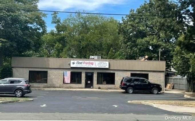 280 Islip Avenue - Photo 1