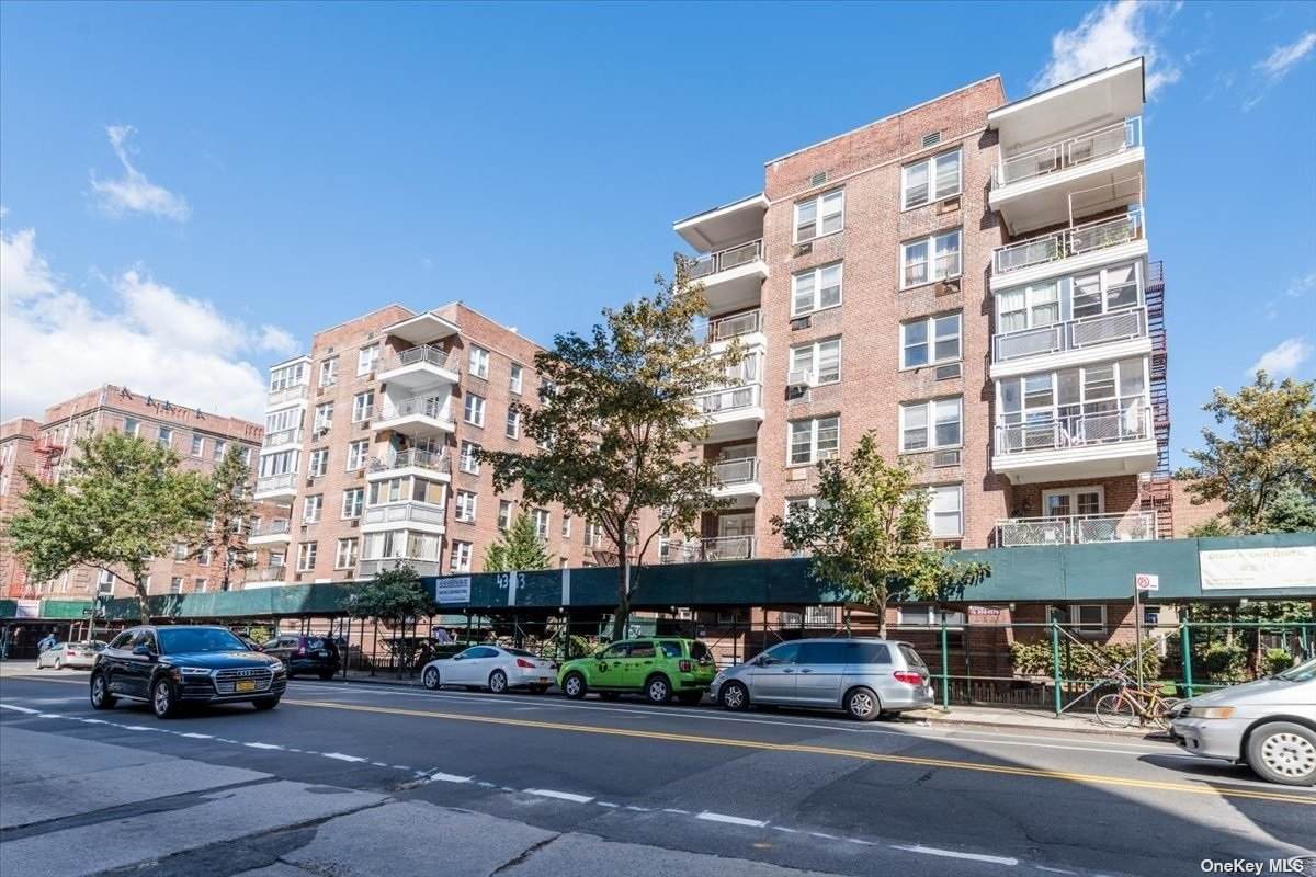 43-43 Kissena Boulevard - Photo 1