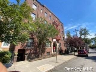 75 Grant Avenue - Photo 1