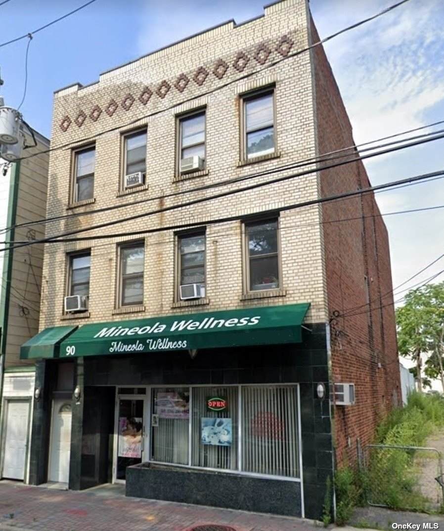 90 Main Street - Photo 1