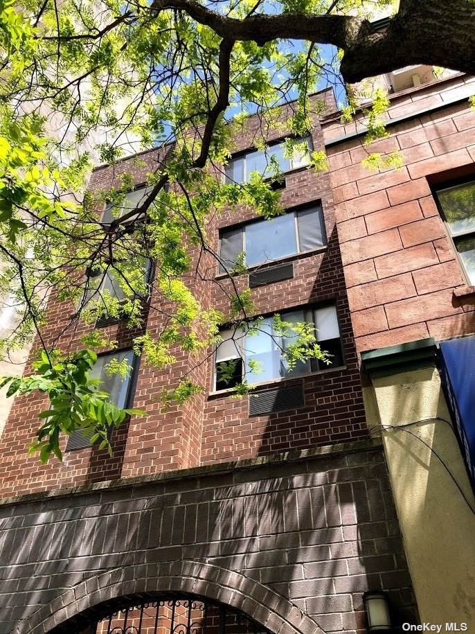 239 10th Street - Photo 1