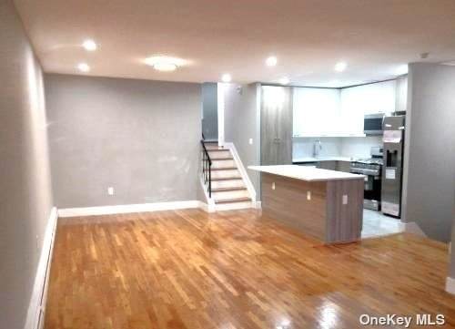 7522 Avenue T - Photo 1