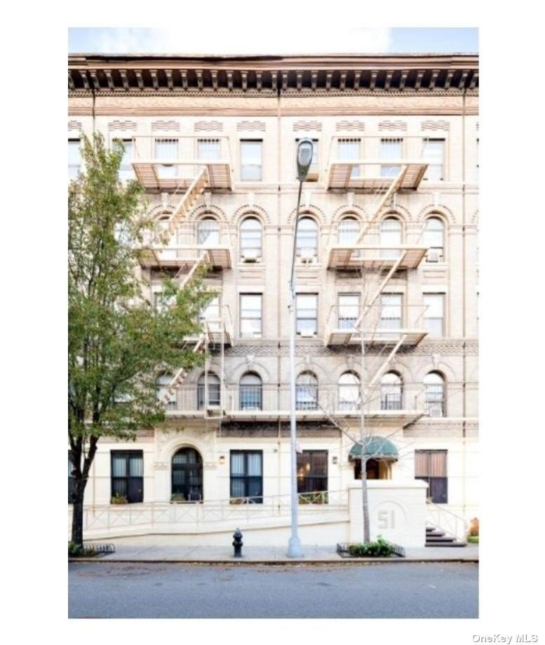 51 131st - Photo 1