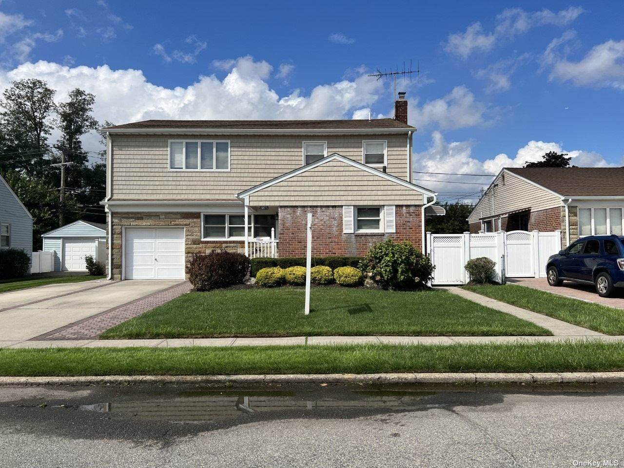 3827 Hahn Avenue - Photo 1