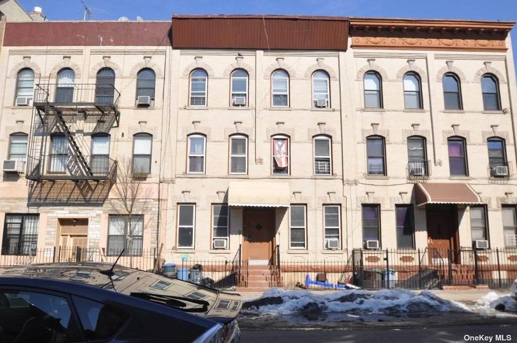 815 Knickerbocker Avenue - Photo 1