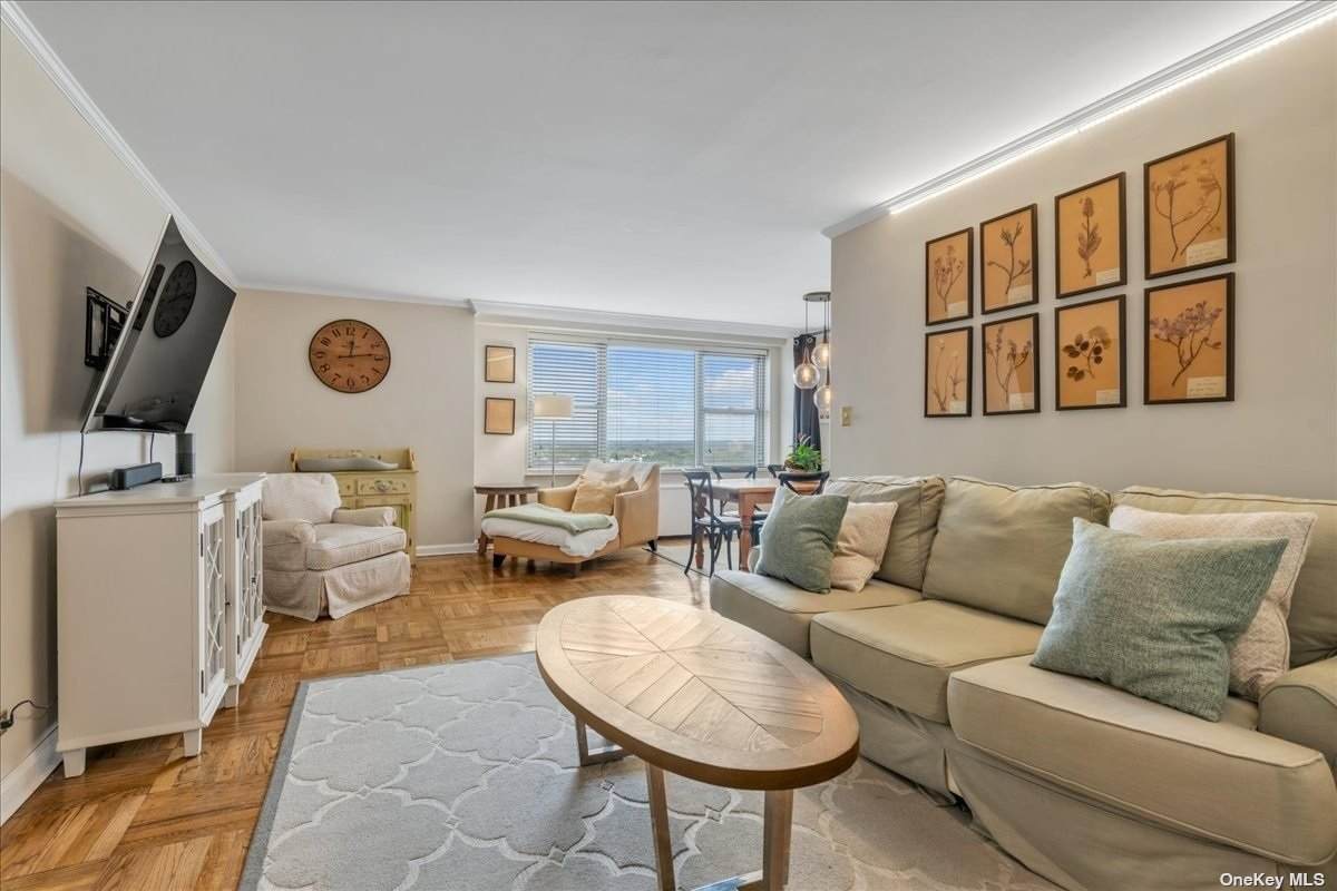 125-10 Queens Boulevard - Photo 1