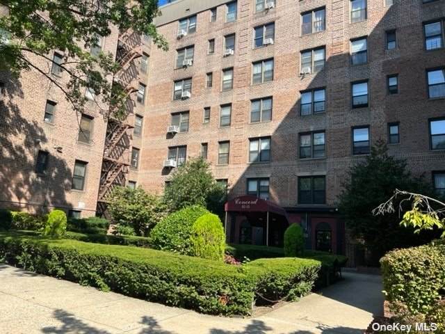 83-15 98 Street - Photo 1