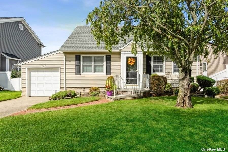 2071 Shelley Place - Photo 1