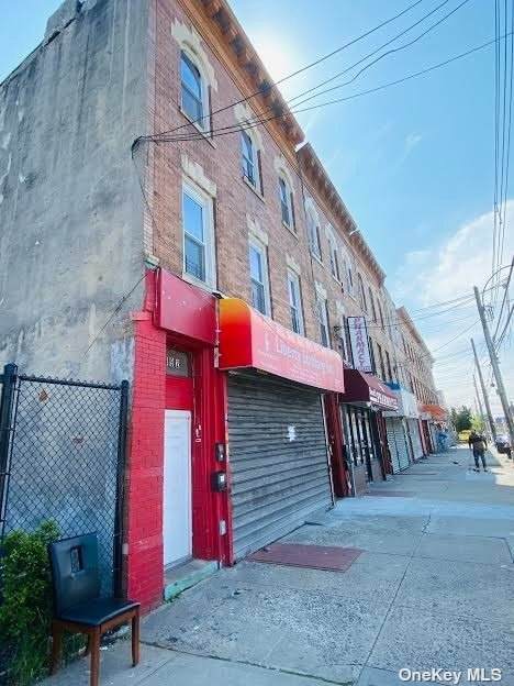 992 Sutter Avenue - Photo 1