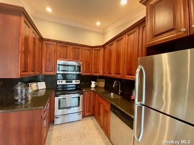 333 Candee Avenue - Photo 1