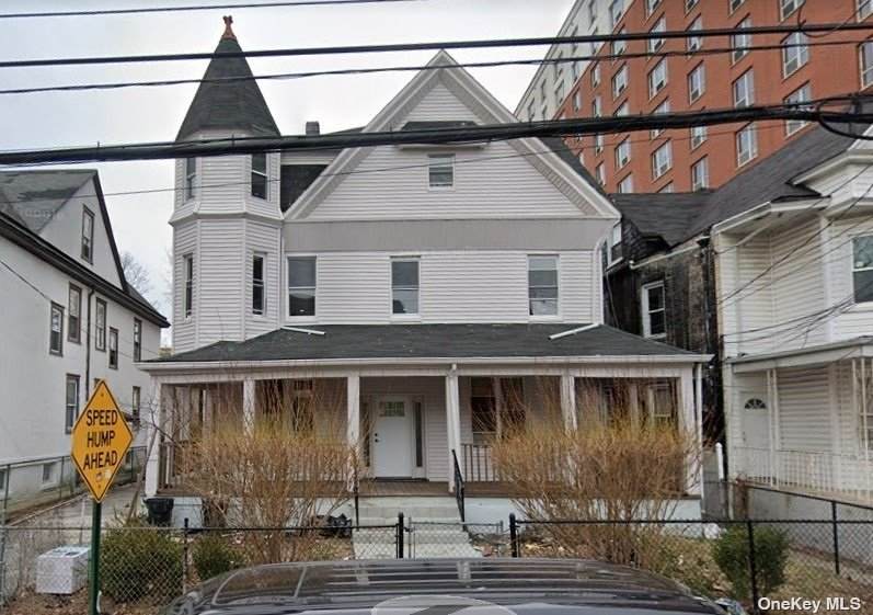 210 2nd Avenue - Photo 1