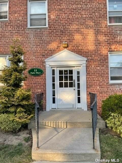 11 Park Place - Photo 1