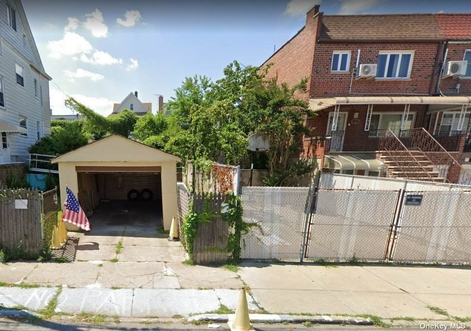 140 Bay 11th Street - Photo 1