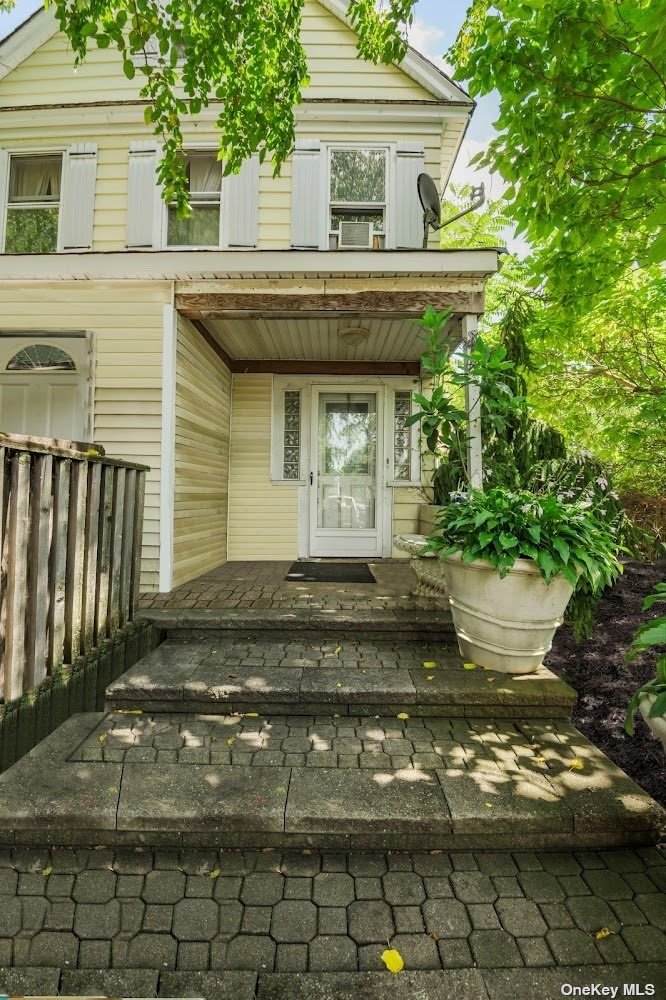 377 Jerusalem Avenue - Photo 1